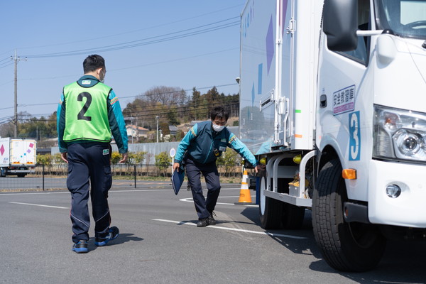 指導をしている様子